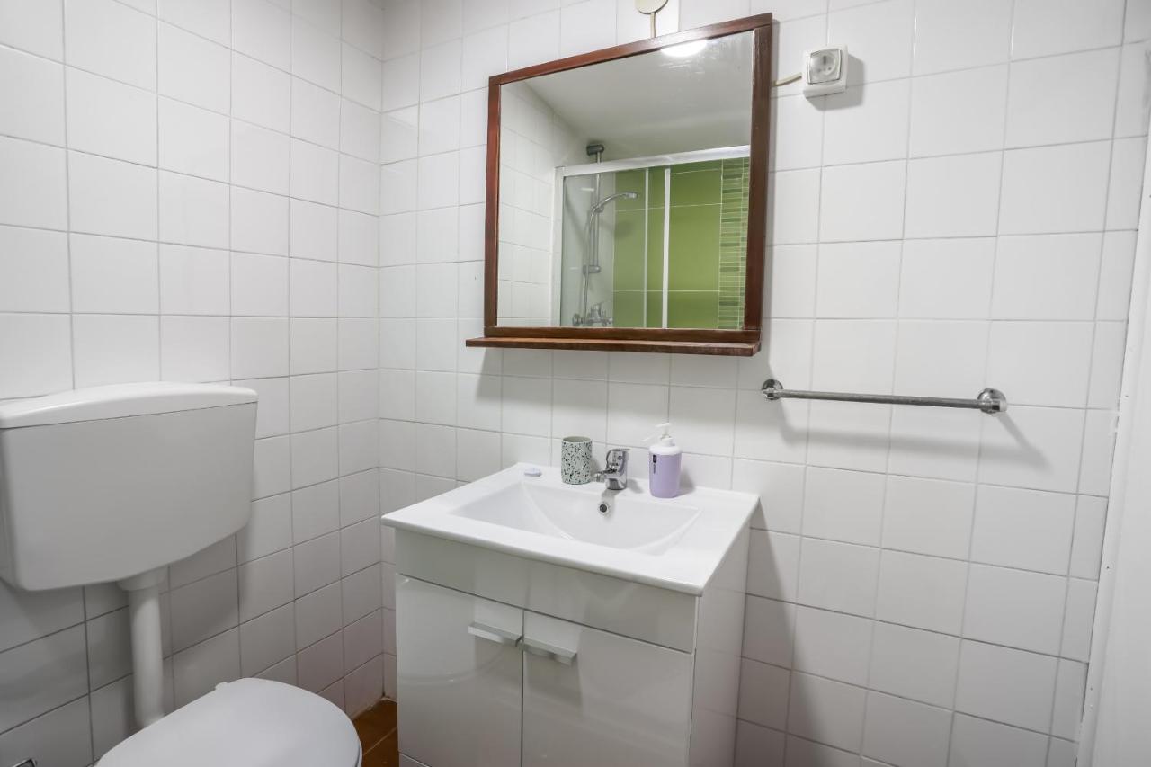 Cozy 3 Bedroom Apt In Lively Bairro Alto Lisboa Eksteriør billede