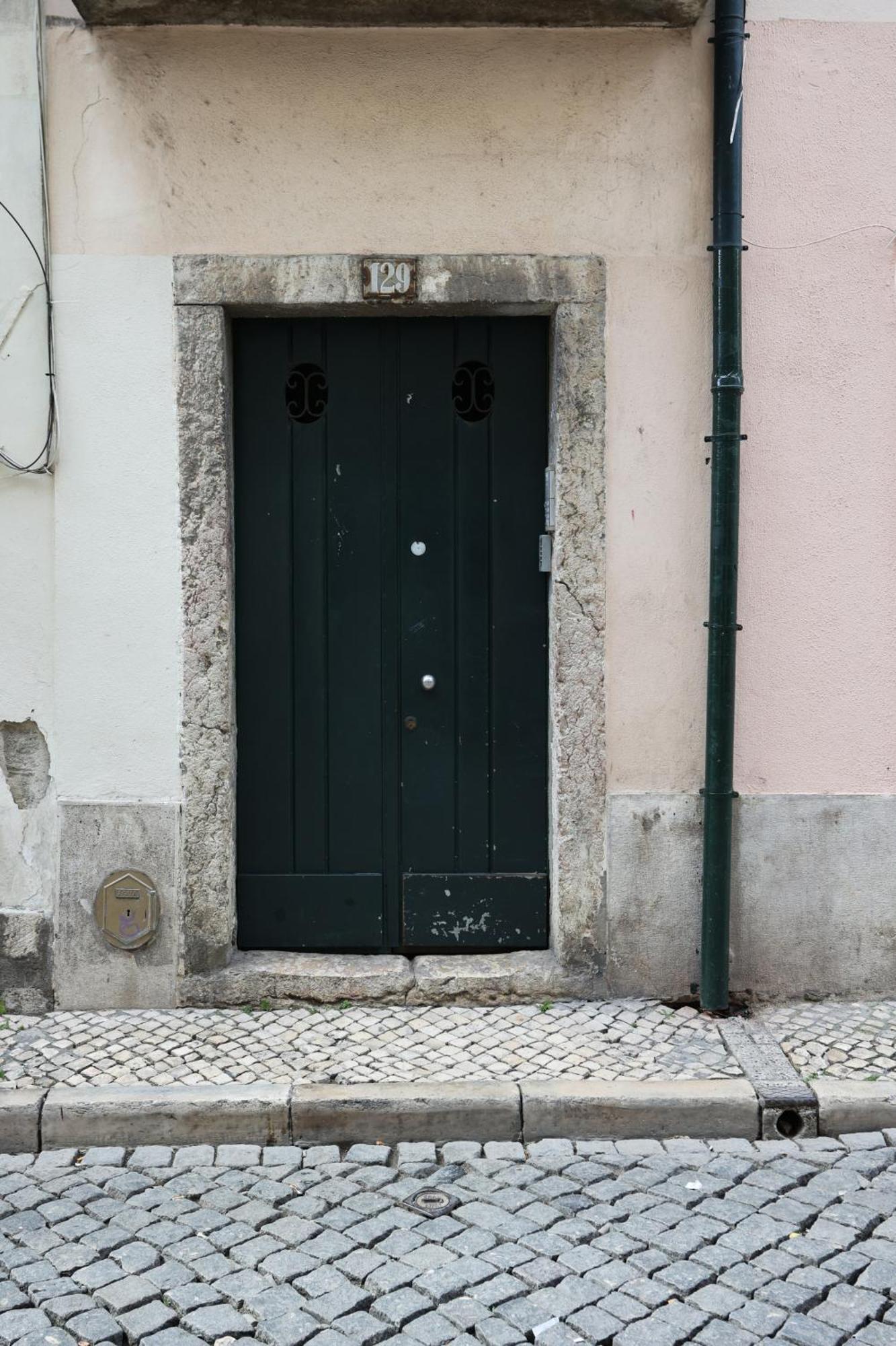 Cozy 3 Bedroom Apt In Lively Bairro Alto Lisboa Eksteriør billede